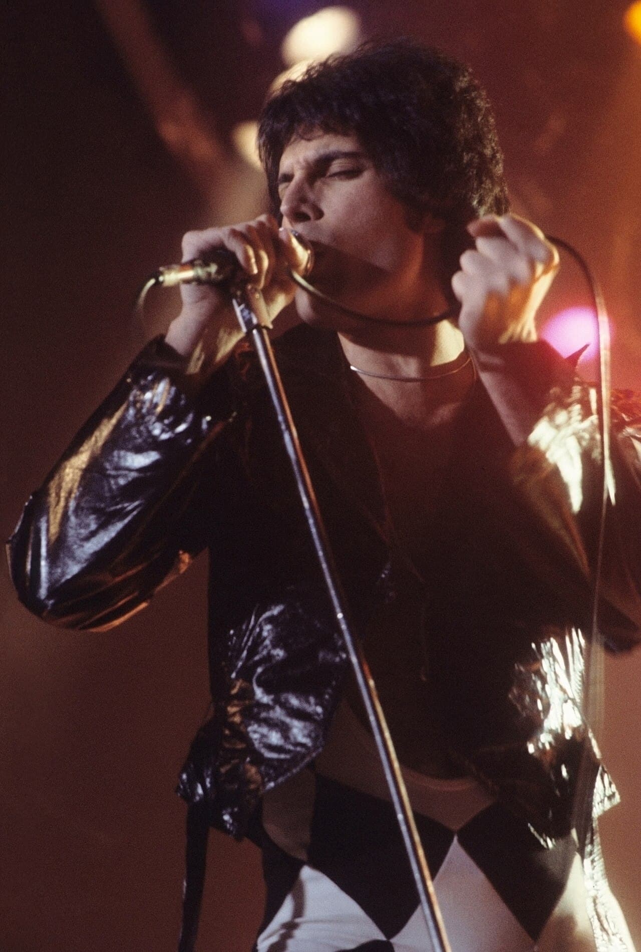 Freddie Mercury · fotografía libre vía Wikimedia Commons